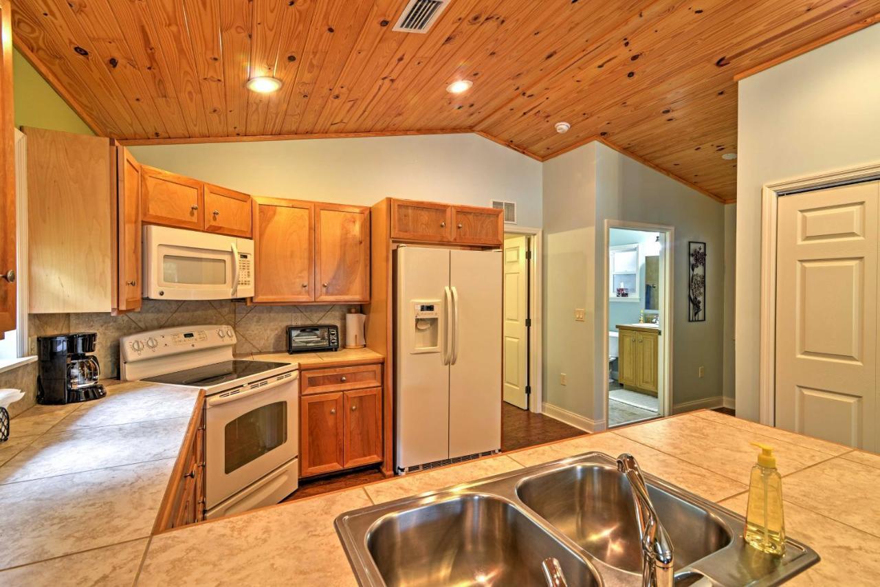Crystal River Cottage On 1 Acre With Deck And Porch! Yankeetown 外观 照片