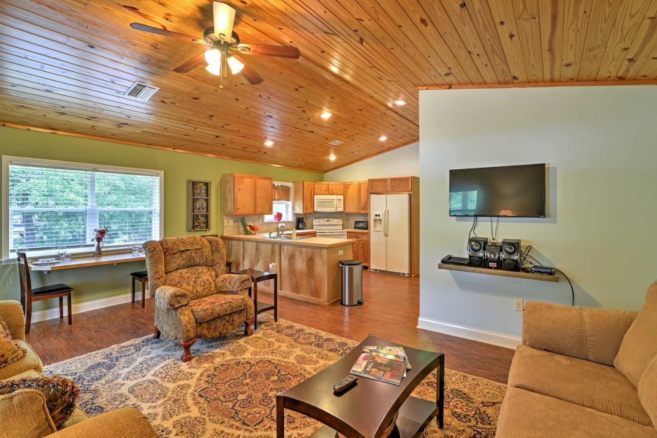 Crystal River Cottage On 1 Acre With Deck And Porch! Yankeetown 外观 照片