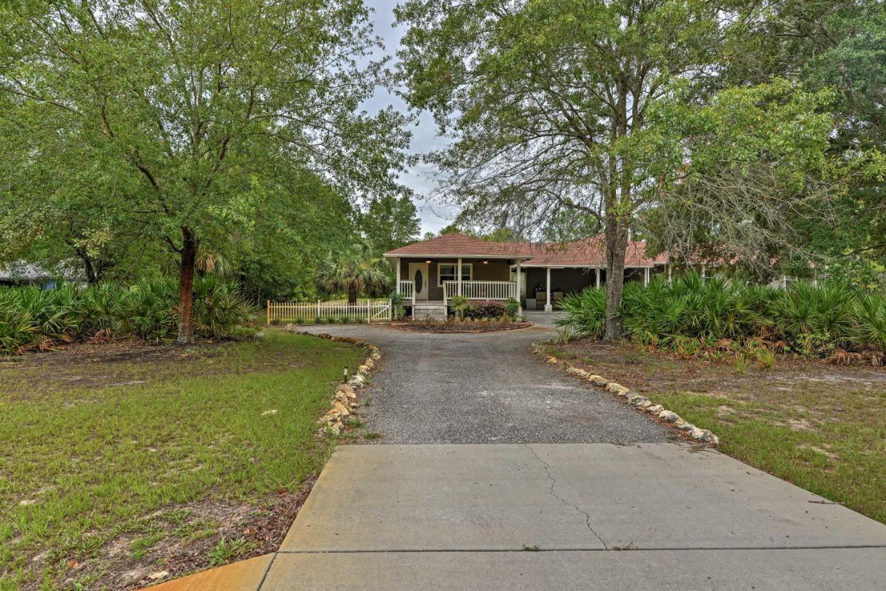 Crystal River Cottage On 1 Acre With Deck And Porch! Yankeetown 外观 照片